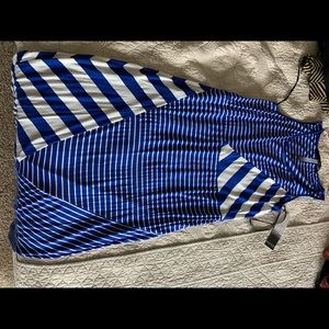 Kenzie scoop neck dress M